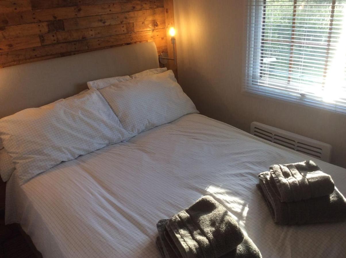 Woodland View - A Place To Escape Apartment Swynnerton Екстериор снимка